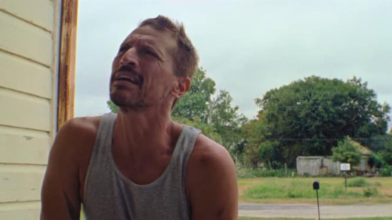 Simon Rex is bruised and begs in Red Rocket