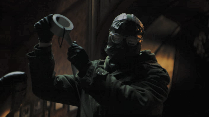 The Batman Punches James Gordon in the Face in Latest Clip