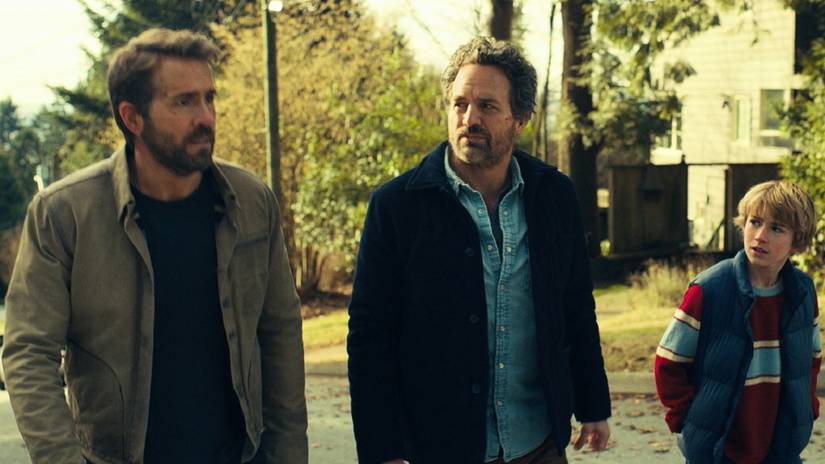 The Adam Project Trailer Shows Ryan Reynolds Uniting With His Past Self ...