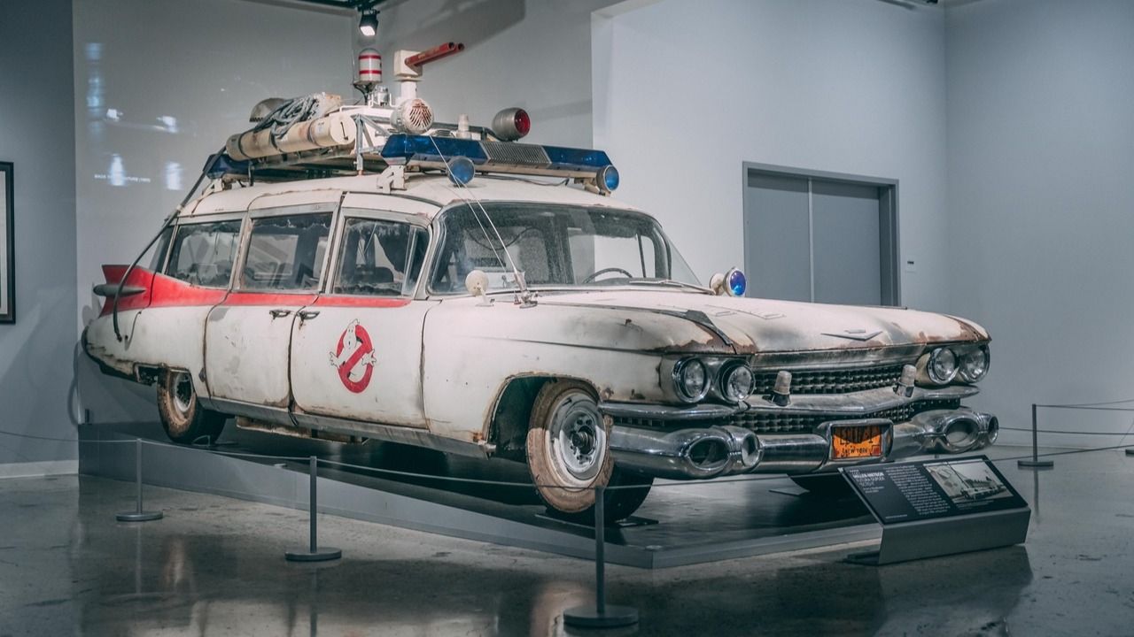Ghostbusters: Afterlife's Ecto-1 Joins Other Iconic Movie Cars in