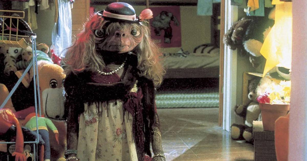E.T. Actor Matthew De Meritt Makes Rare Appearance for Film's 40th ...