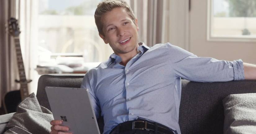 Gilmore Girls AYITL Logan