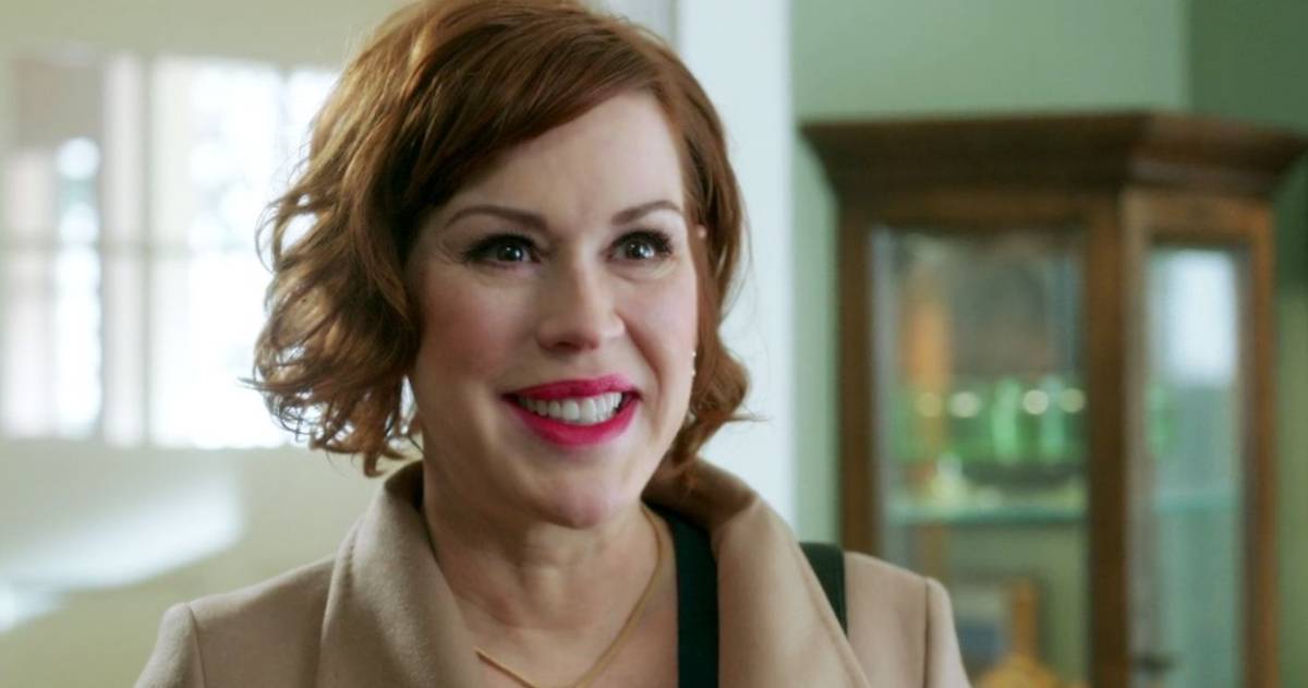Molly Ringwald Joins Feud Season 2, Set to Play Joanne Carson