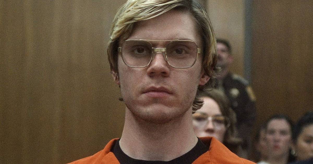 The White Lotus Executive Producer Discloses Dahmer Star Evan Peters ...