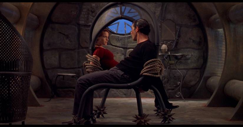 10 Movies With Romantic Subplots That Make Them So Much Better
