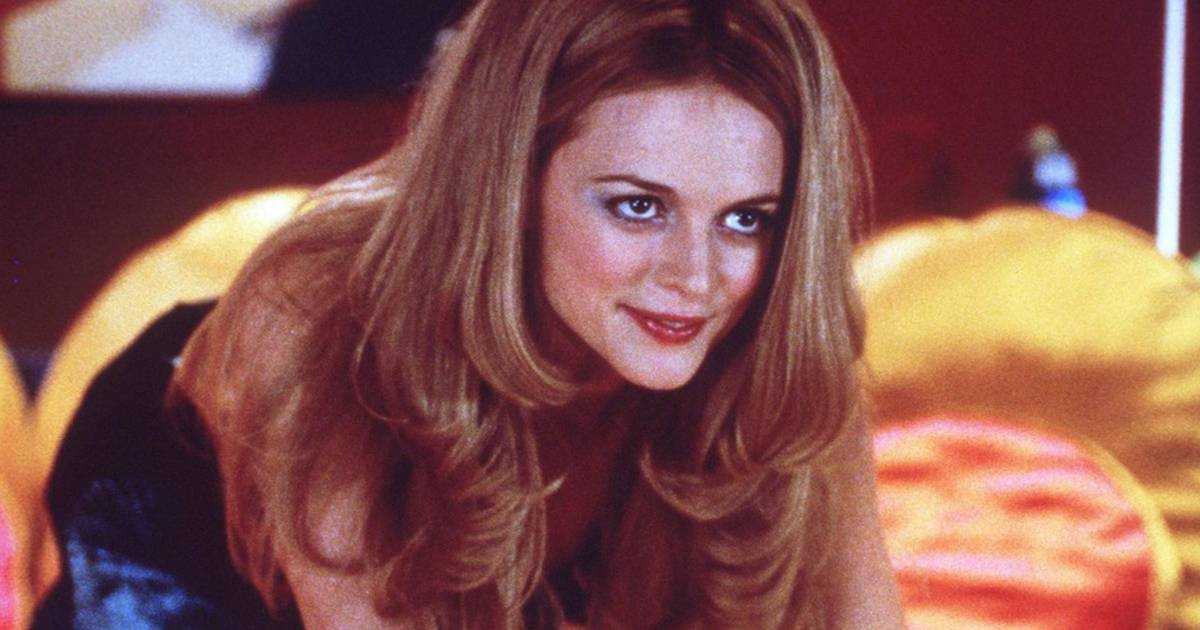 Heather Graham Loves Dating Someone Unattached to Hollywood Life 