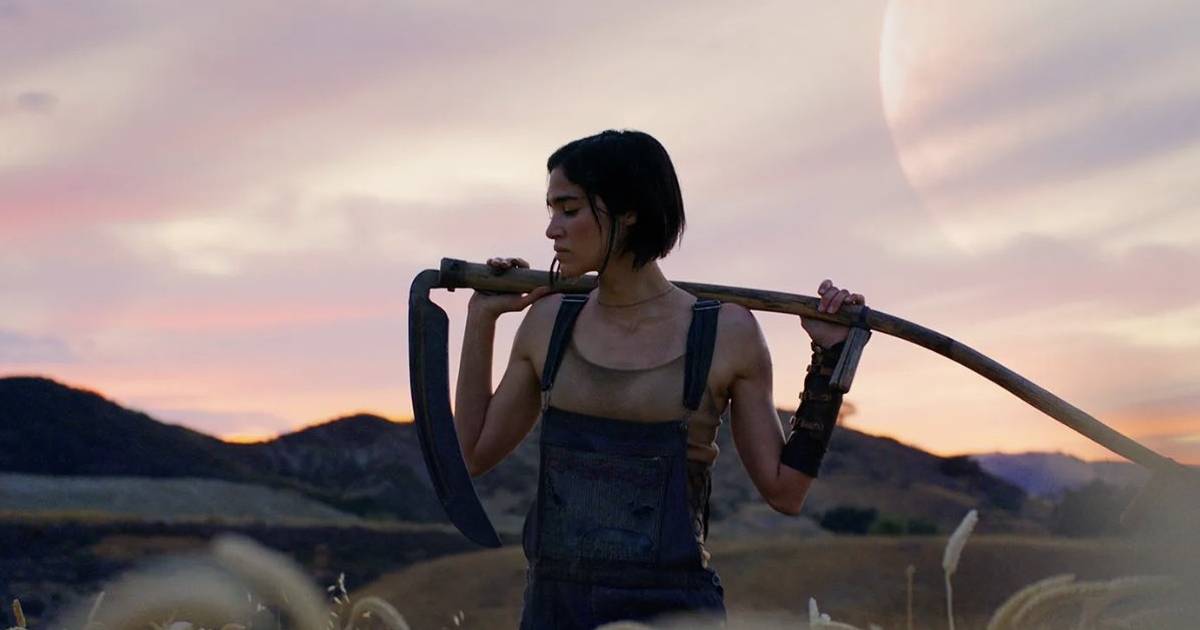 Zack Snyder Explains Why the Moon Is Absent in Rebel Moon