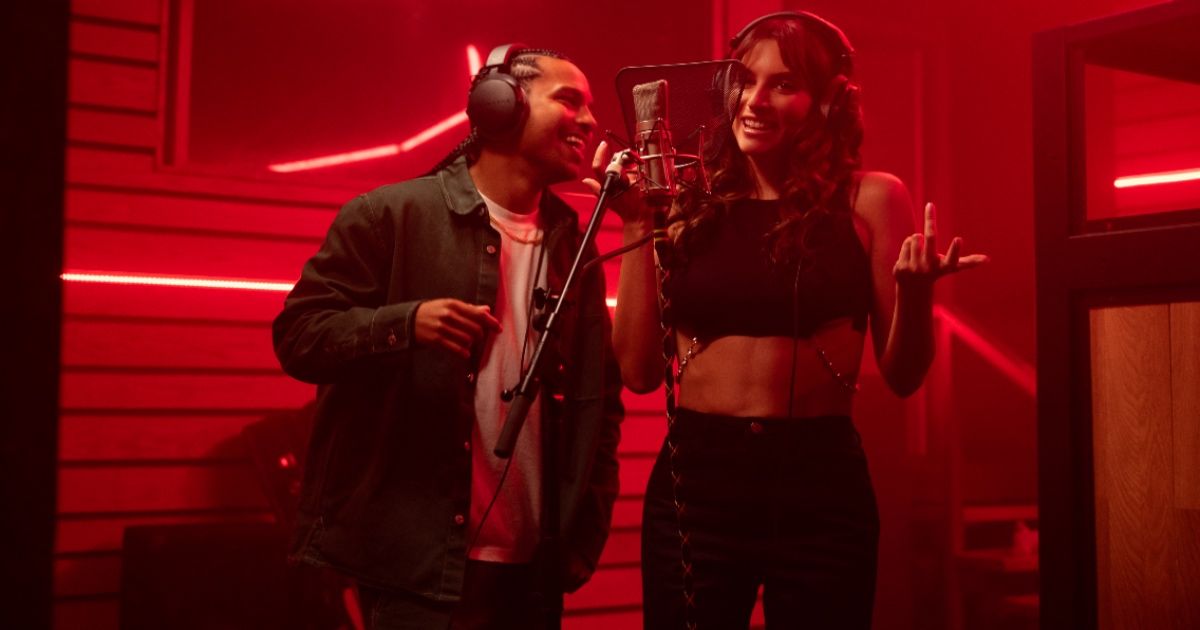 Emma Ferreira on the Mind-Blowing Experience of Netflix's Neon