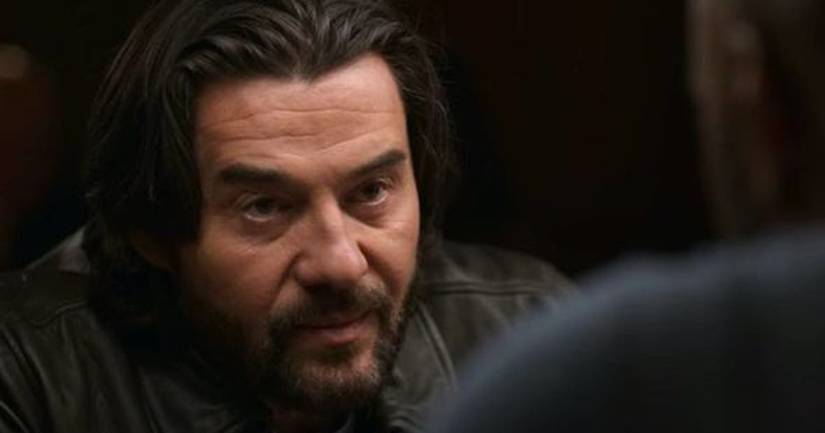 Vince wears leather in Virgin River