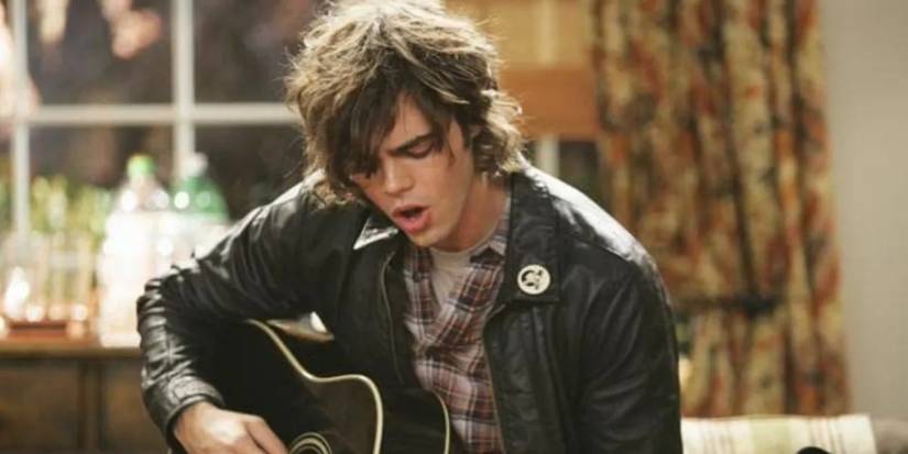 Reid Ewing as Dylan Marshall on Modern Family