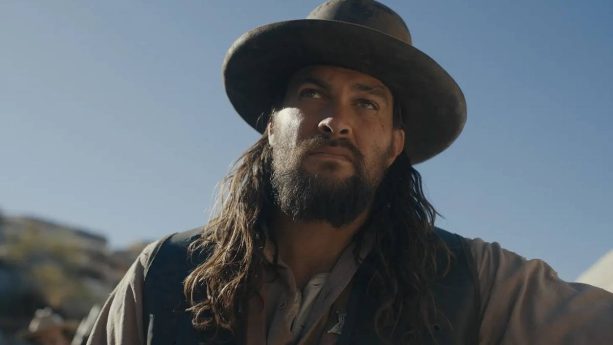 Jason Momoa Shows Off 'Supergirl: Woman of Tomorrow' Script on Instagram