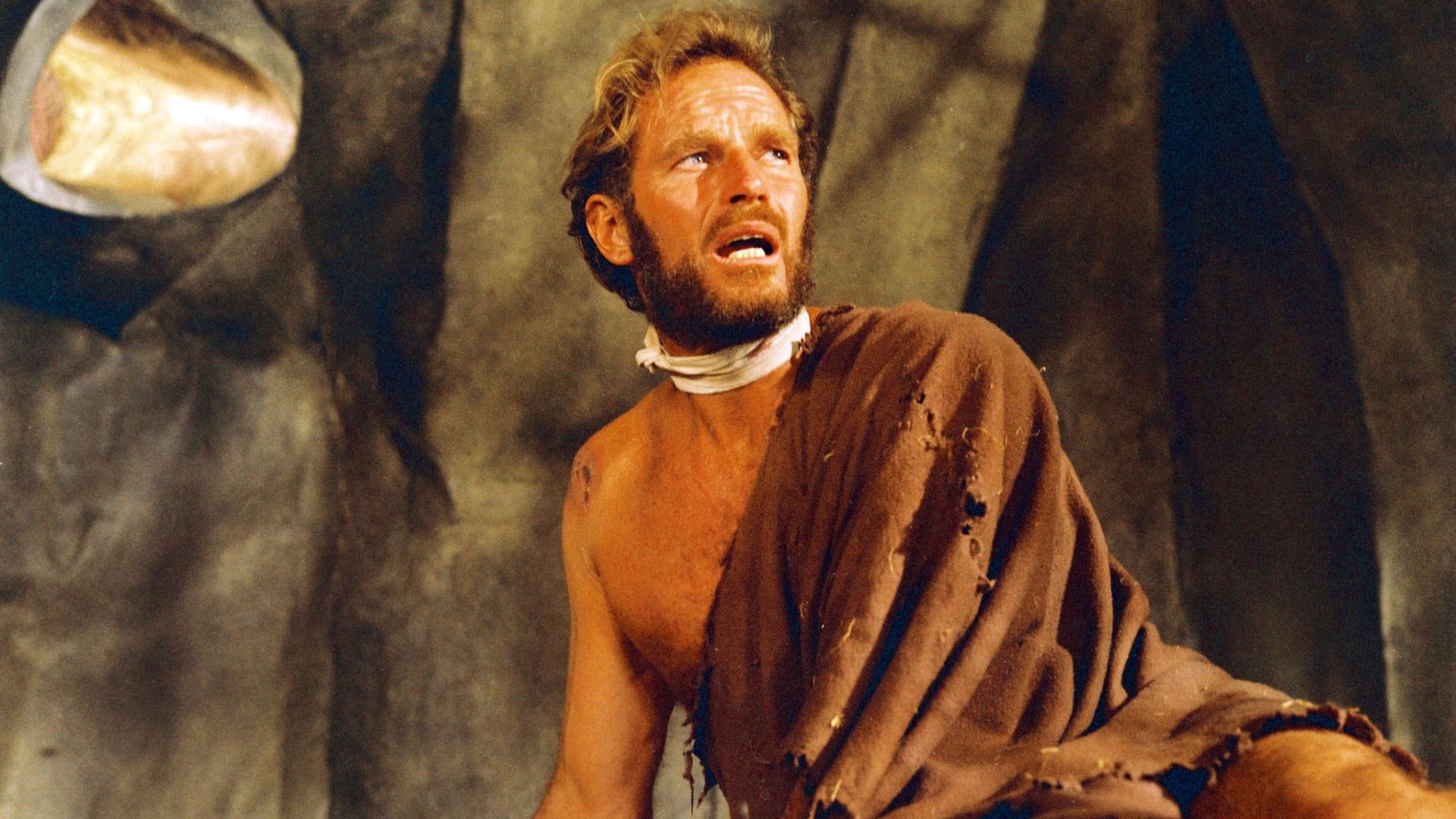 Charlton Heston imprisoned in Planet of the Apes 1968