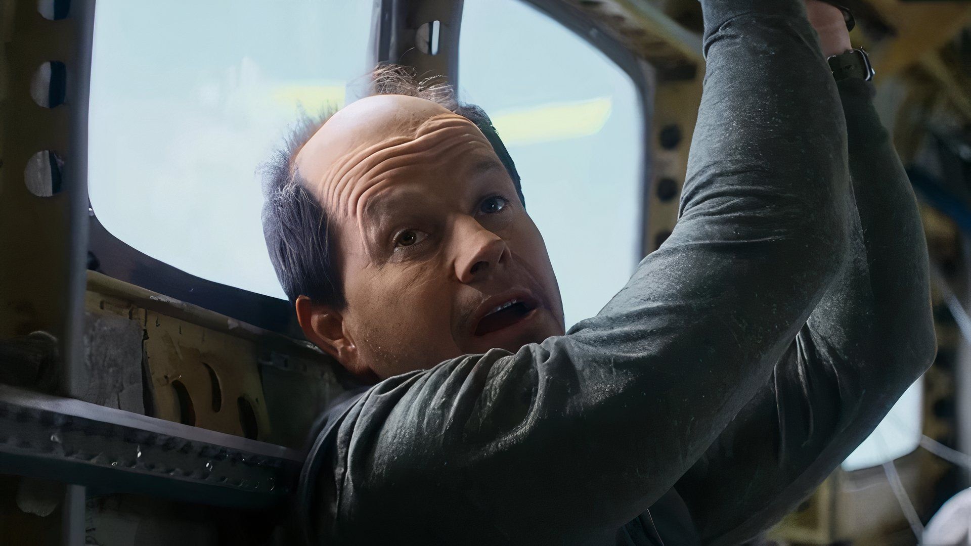 Mark Wahlberg Is Unrecognizable in First Trailer for Mel Gibson’s ...