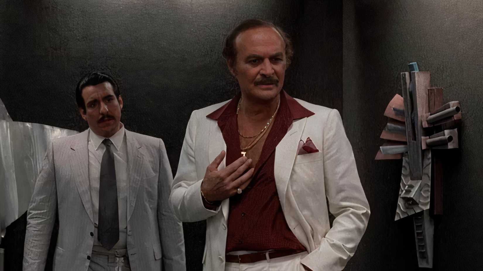 Robert Loggia in Scarface