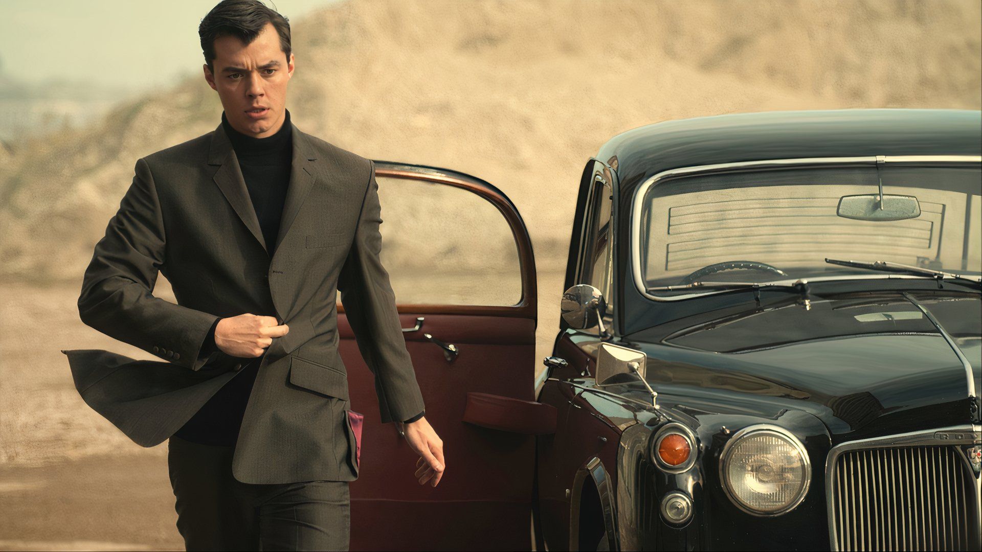 Every Live-Action Alfred Pennyworth, Ranked