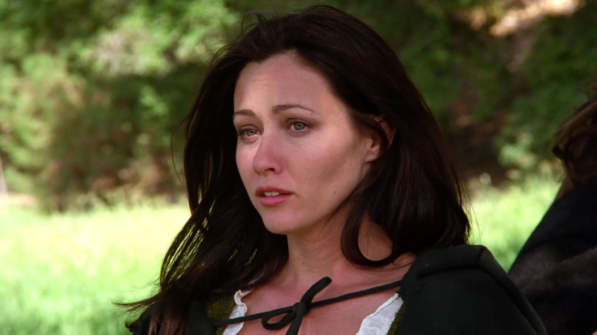 Charmed Star Alyssa Milano & Mallrats Director Kevin Smith Lead Shannen ...