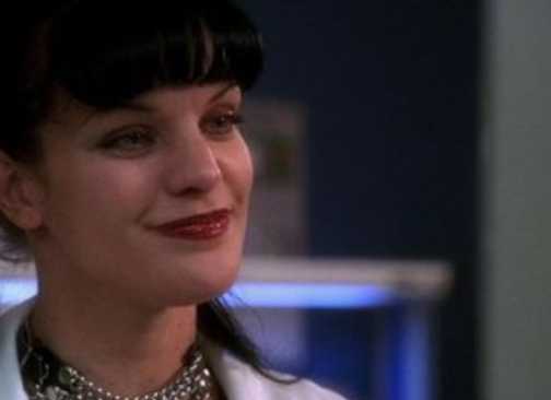 Pauley Perrette as Abby in "Twilight" Season 2, Episode 23 in NCIS