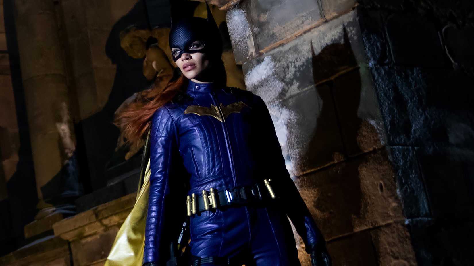 Batgirl scene with Leslie Grace