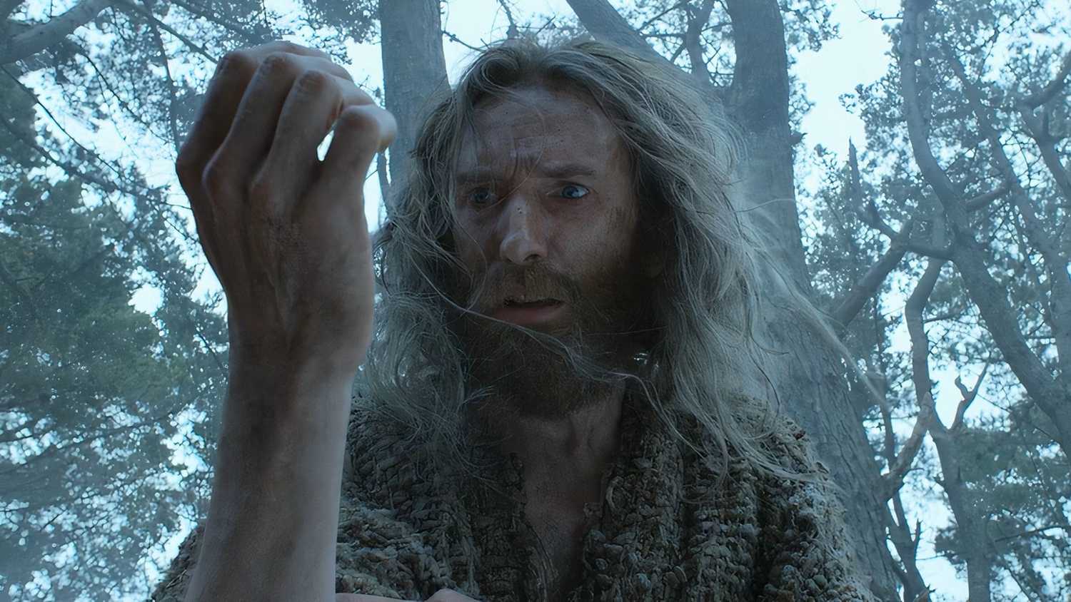 Character Showing Rings The Lord of the Rings: The Rings of Power Season 2 Was Actually Good