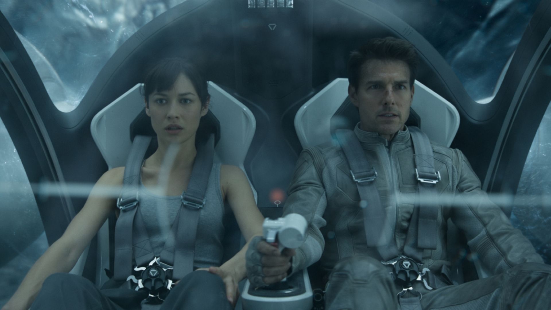 Tom Cruise in Oblivion