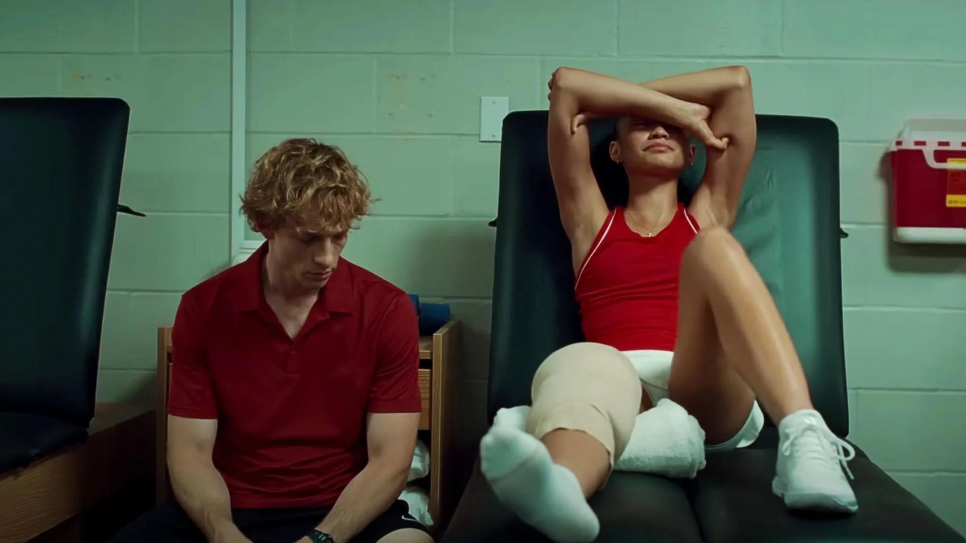 Daniel Craig Describes 'Challengers' Threesome in Graphic, Accurate Way