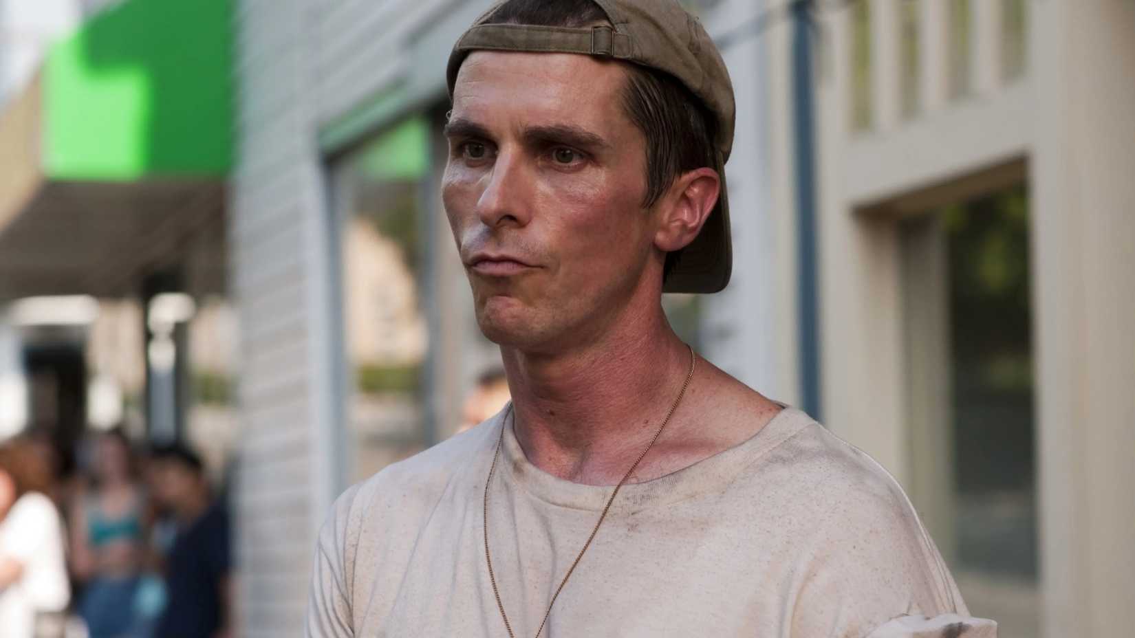 christian bale is very skinny in the film the fighter
