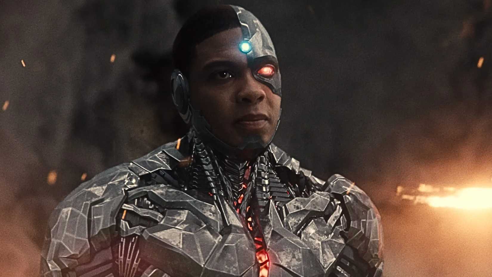 Ray Fisher as Cyborg in Justice League fighting Superman
