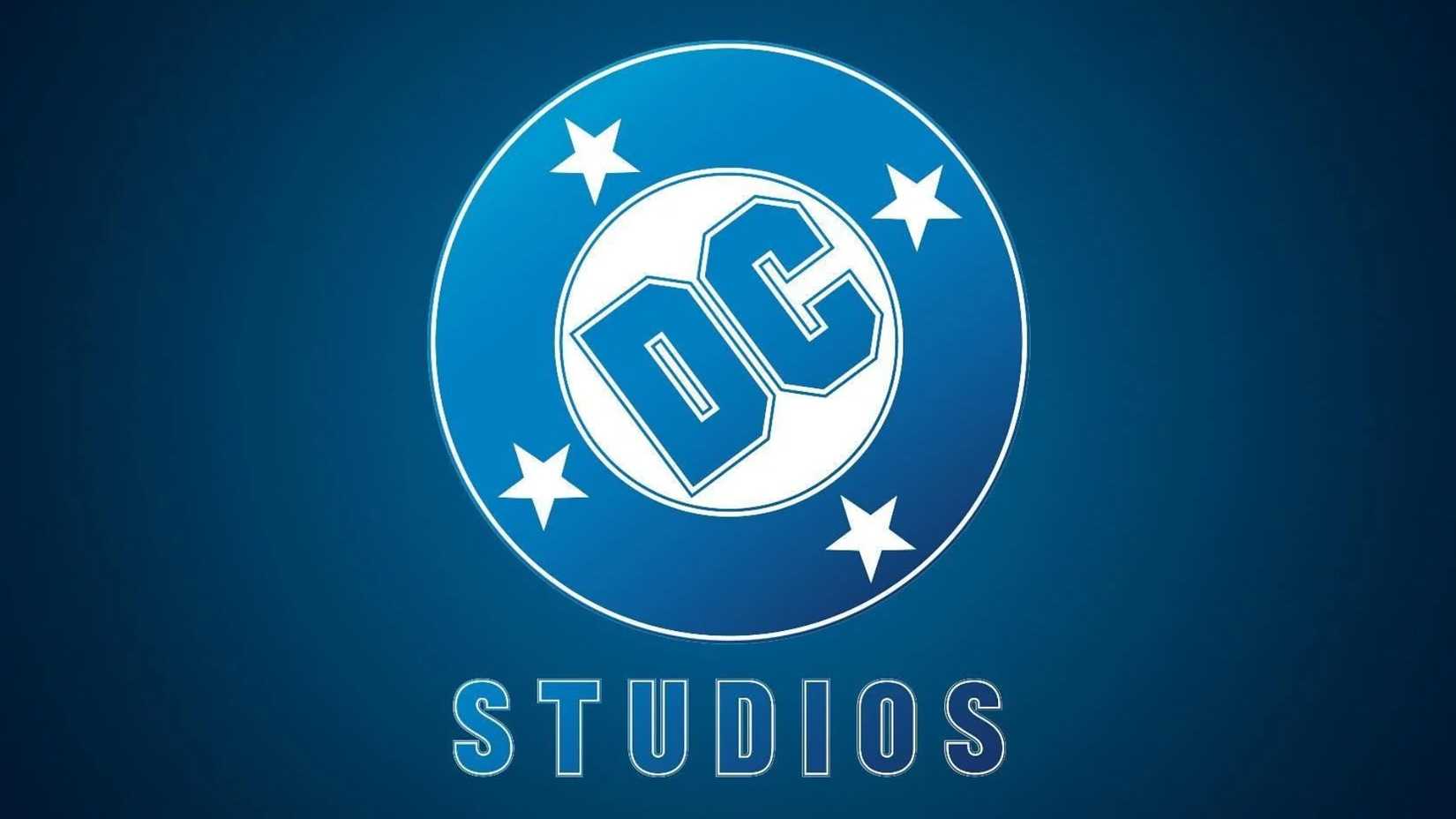 Logotipo oficial da DC Studios