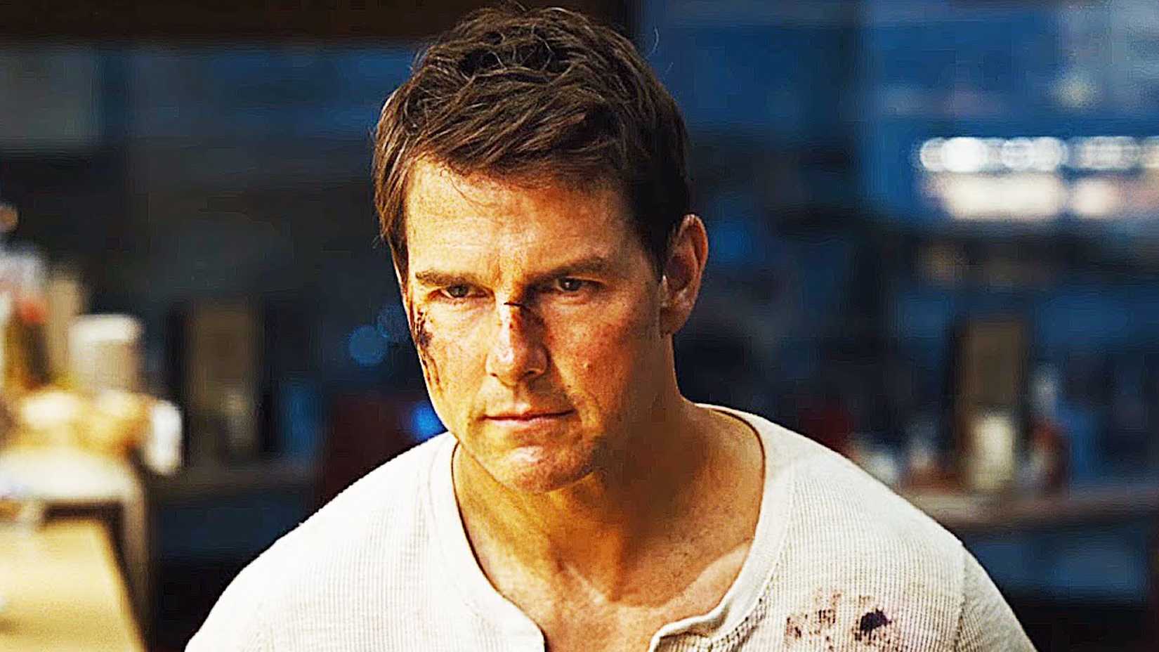 Tom Cruise in Jack Reacher: Never Go Back
