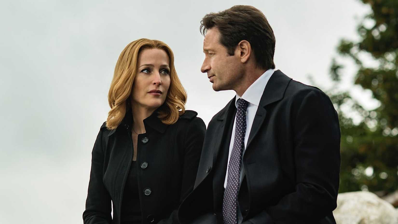 Gillian Anderson and David Duchovny as Mulder and Scully in The X-Files