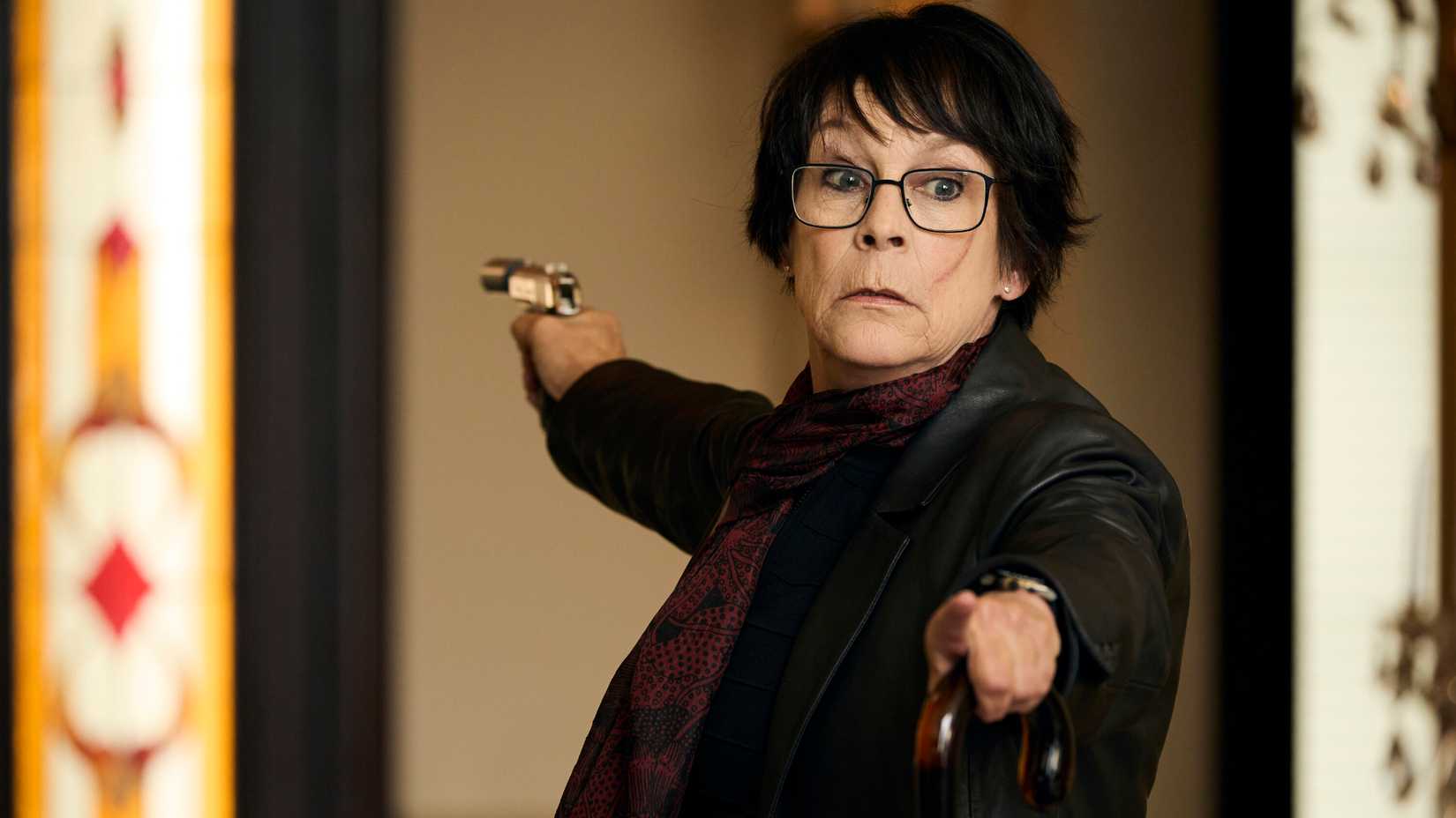 Scarpetta' Wraps Filming on Season 1 With New Image Shared by Jamie Lee Curtis