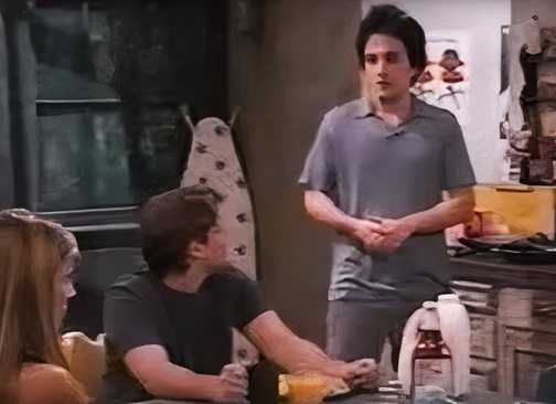 Joshua talking to Alex and his girlfriend on UPN's The Random Years