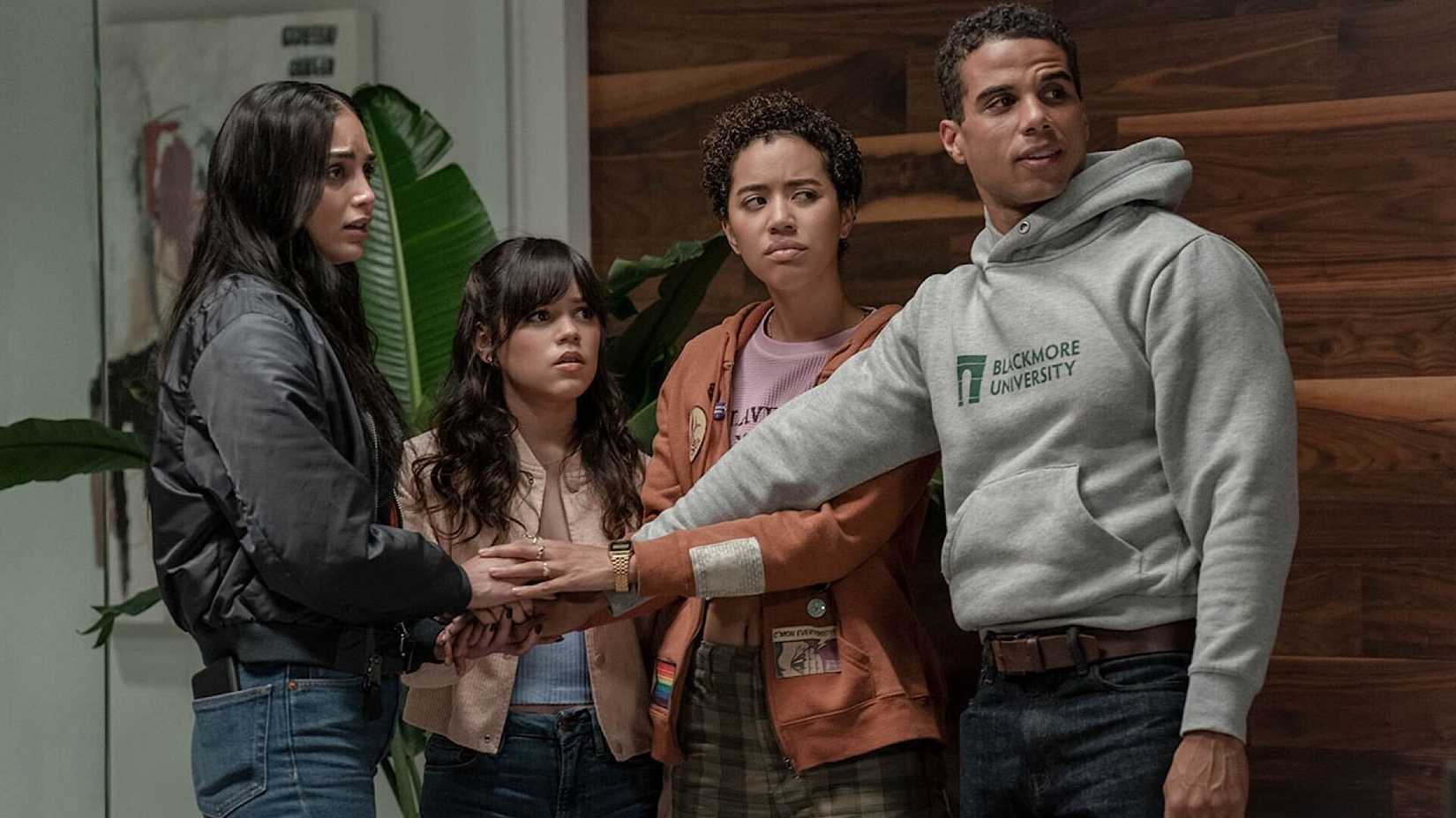 melissa barrera and jenna ortega in scream vi