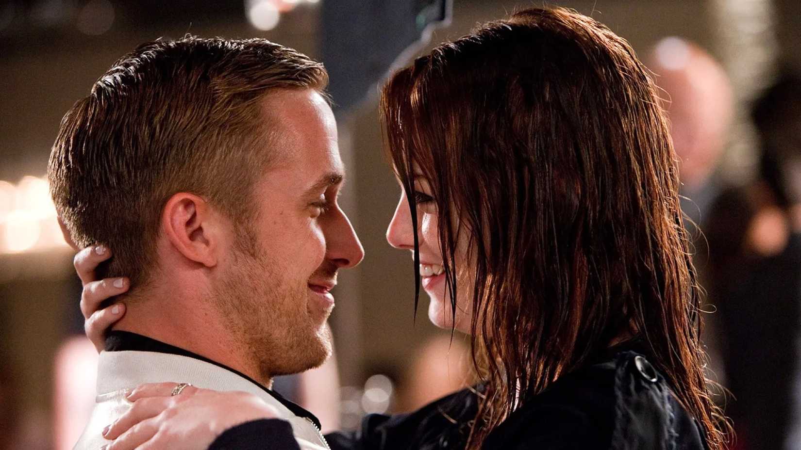 Ryan Gosling and Emma Stone kiss in La La Land