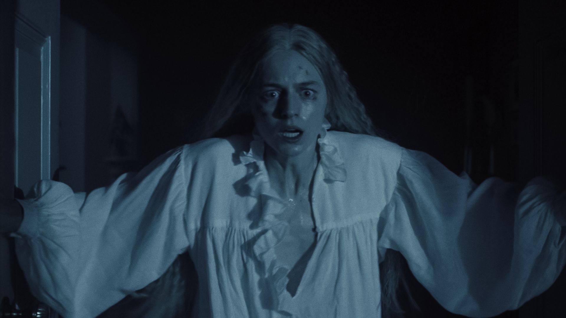 How ‘Nosferatu’ Connects to ‘Dracula’, Explained