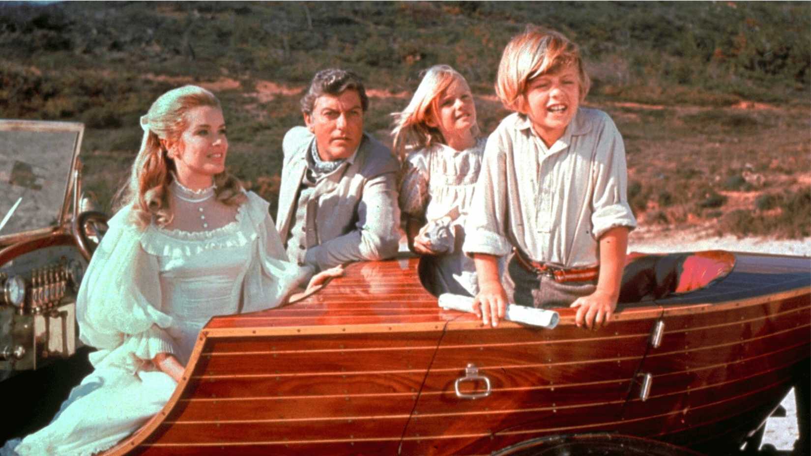 Dick Van Dyke Rejected James Bond Role Due To His Terrible British Accent dick-van-dyke-rejected-james-bond-role-due-to-his-terrible-british-accent