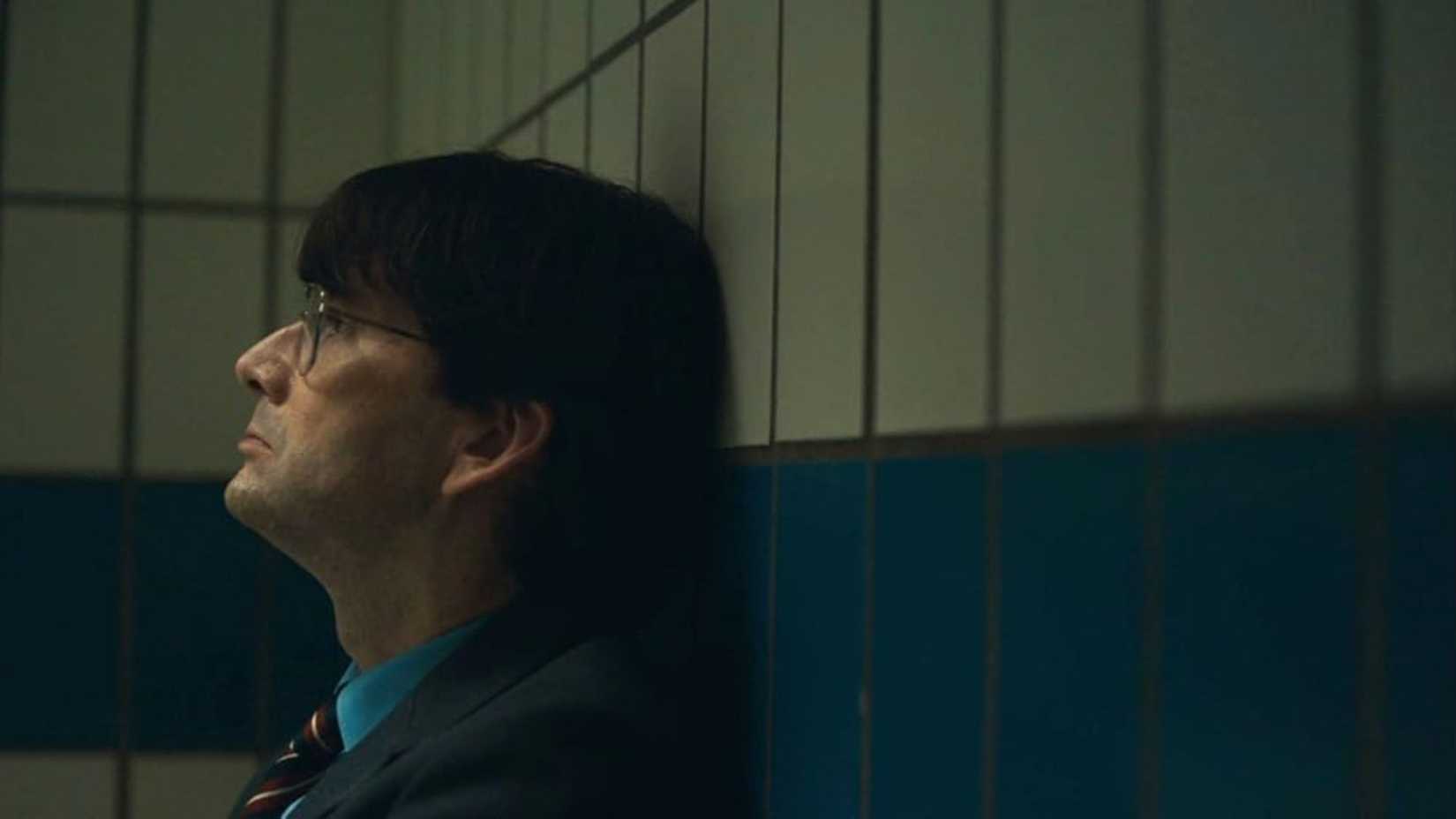 David Tennant in prison in the TV show Des