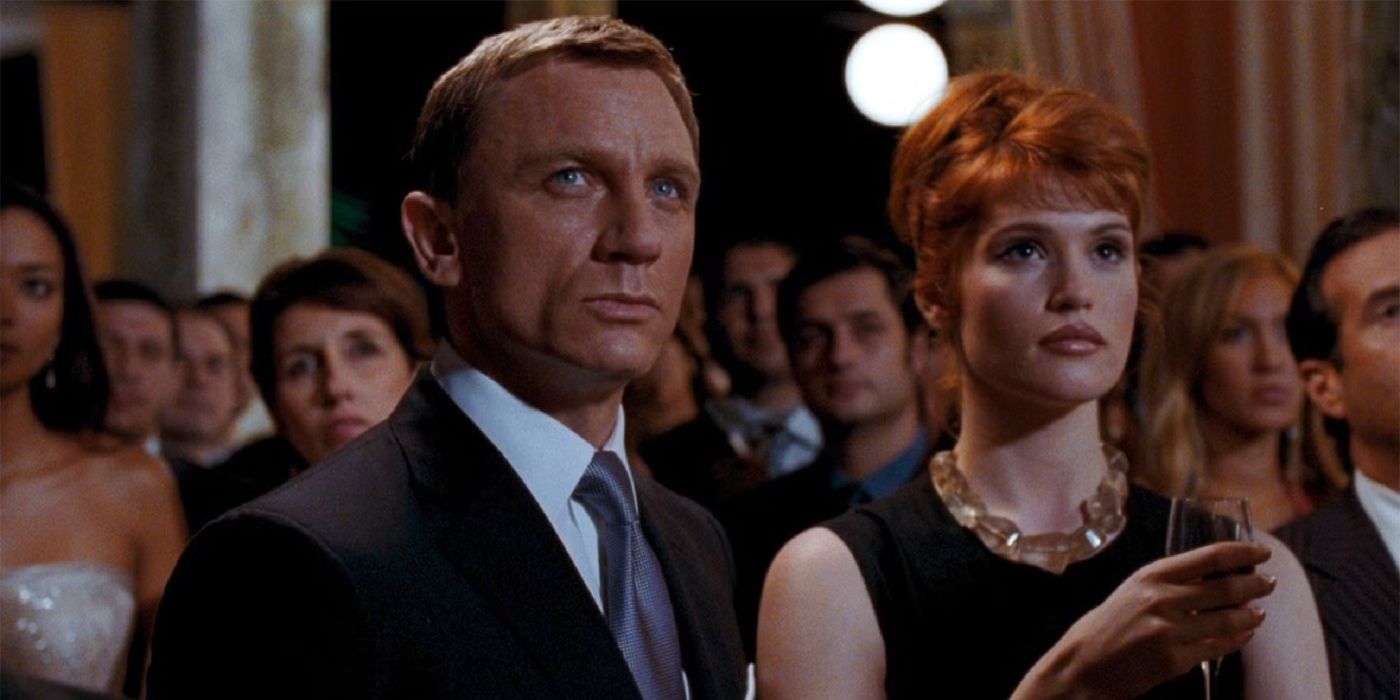 Gemma Arterton and Daniel Craig in James Bond Quantum of Solace