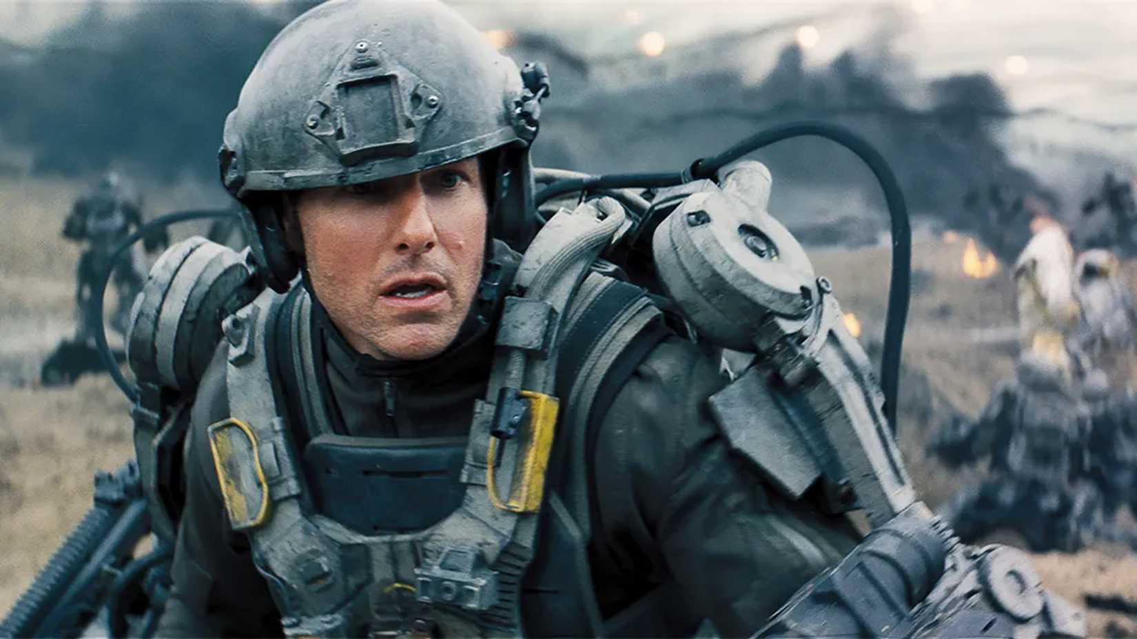 Tom Cruise em cena de ação no filme No Limite do Amanhã