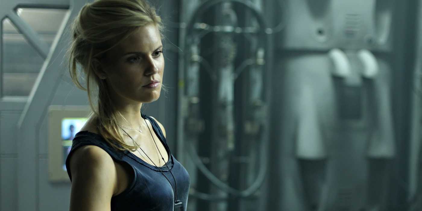Lockout Cast Guy Pearce's Panned Sci-Fi Action Movie 'Lockout' Streaming for Free in ...