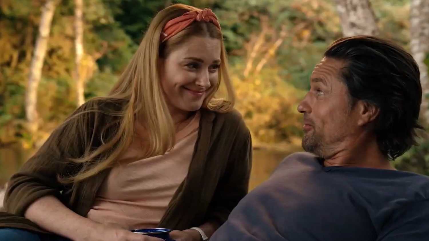 Alexandra Breckenridge and Martin Henderson as Mel and Jack in Virgin River