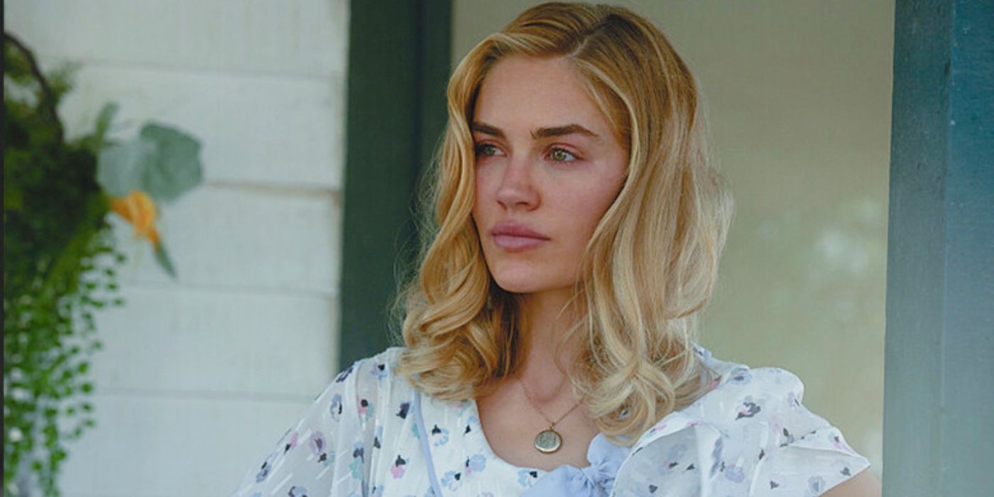 Michelle Randolph as Elizabeth in 1923