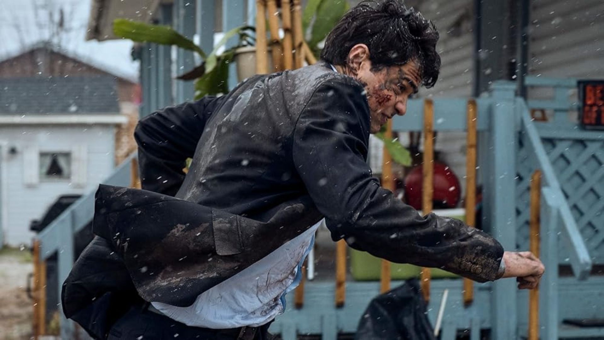 An action scene from The Recruit