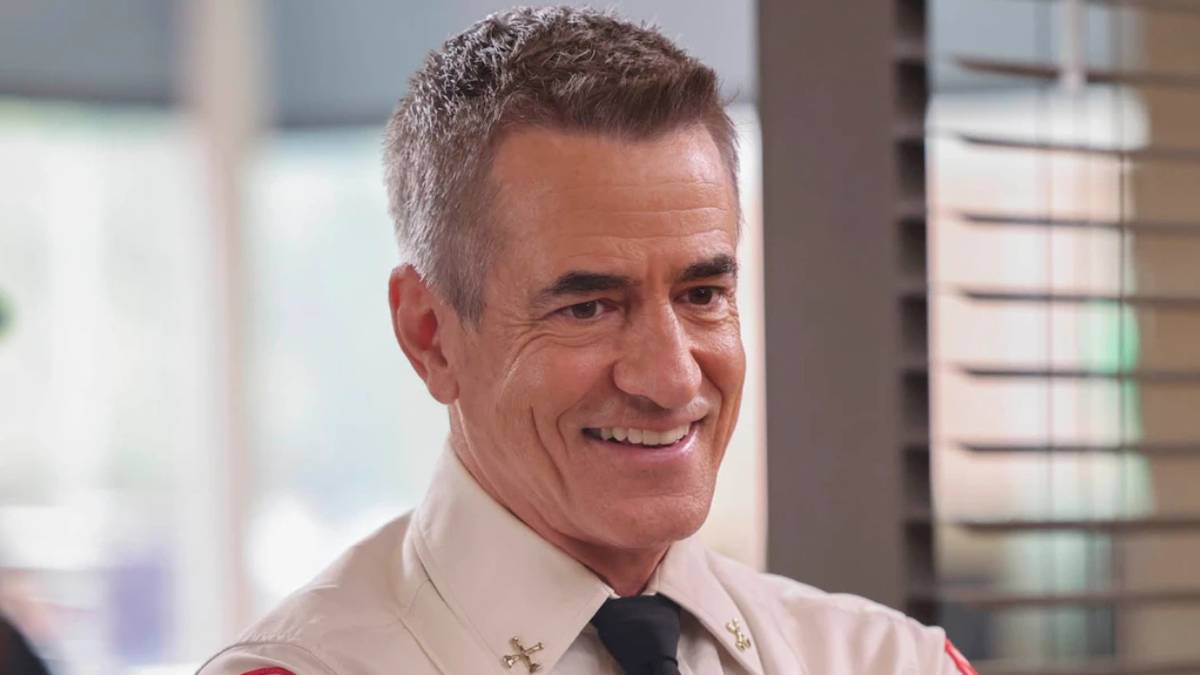 Dermot Mulroney in Chicago Fire