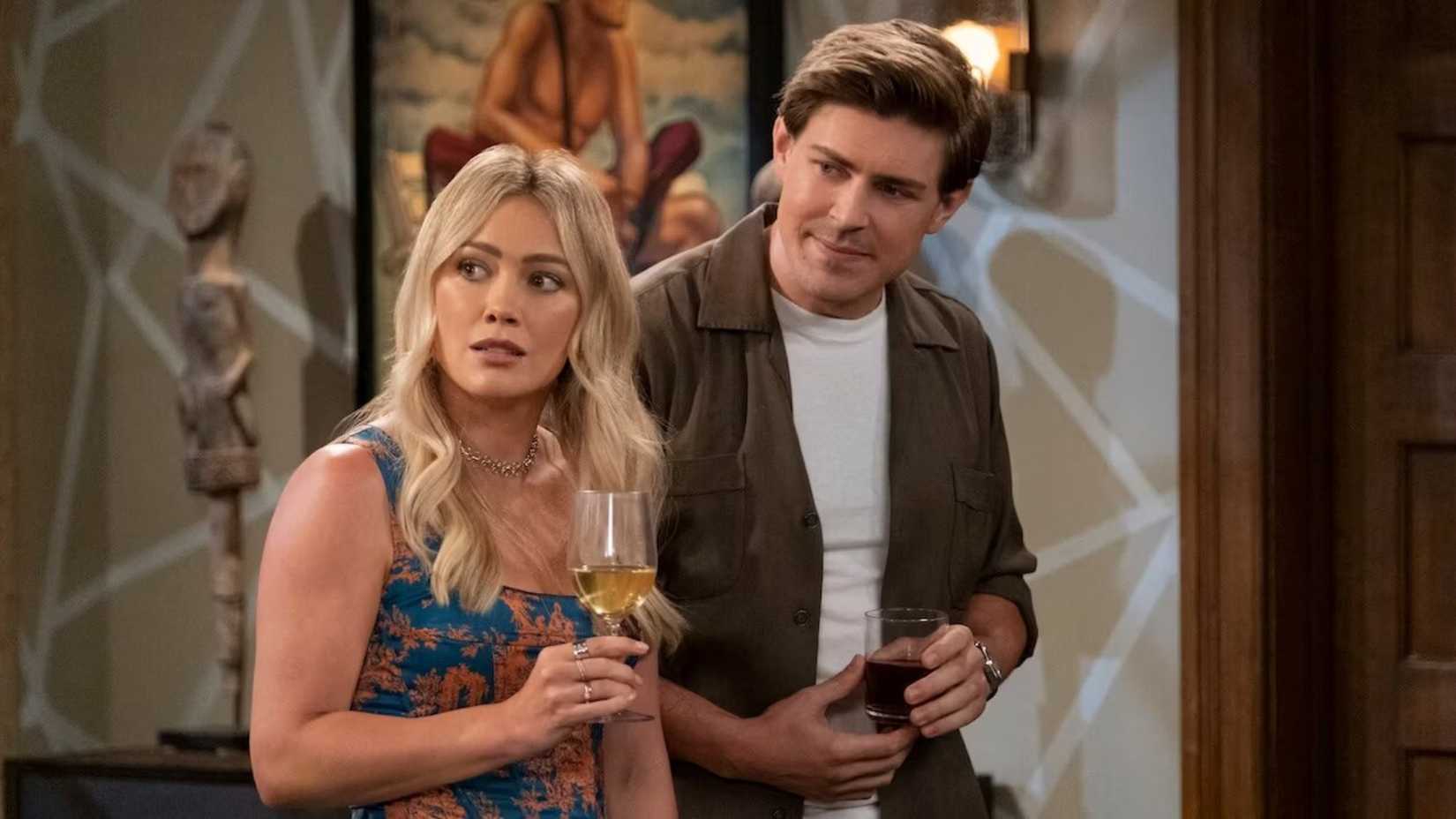 Hilary Duff stars in How I Met Your Father