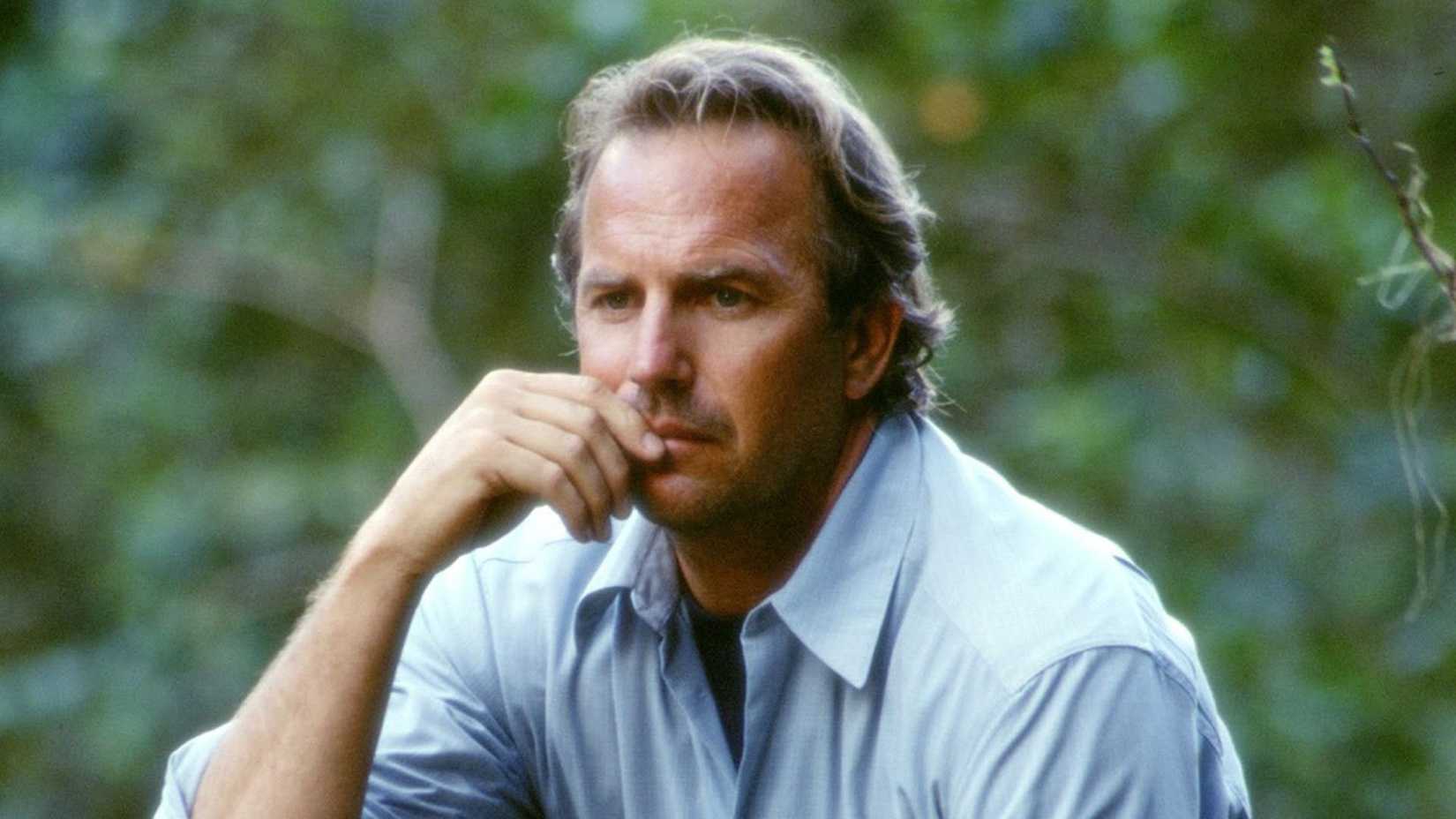 Kevin Costner as Joe Darrow in 'Dragonfly.'