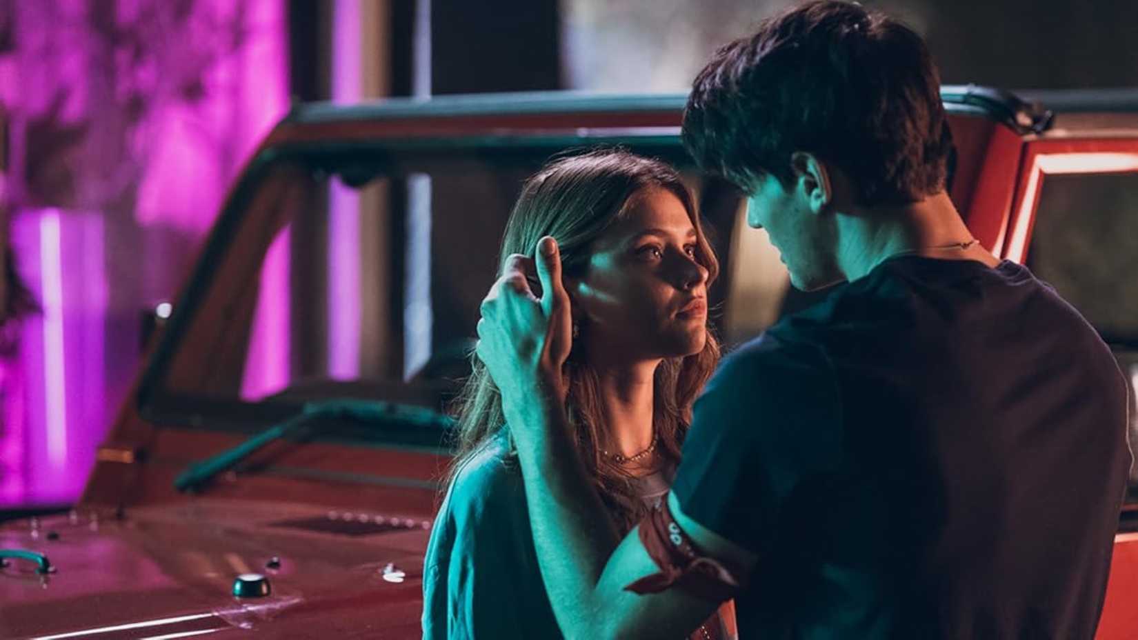 Nicole Wallace and Gabriel Guevara as Noah and Nick in Culpa Mia