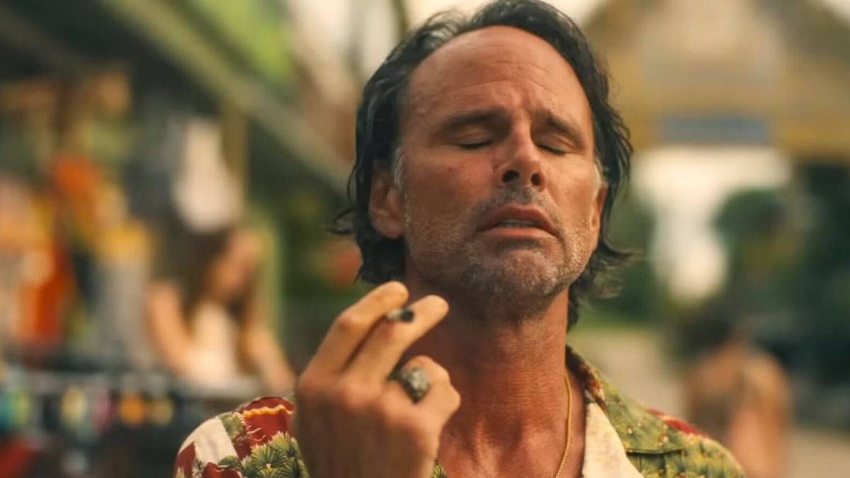 does walton goggins smoke cigarettes Discover 40 Beautiful Men | and walton goggins glasses ideas Walton Goggins @cultured_mag Styled by