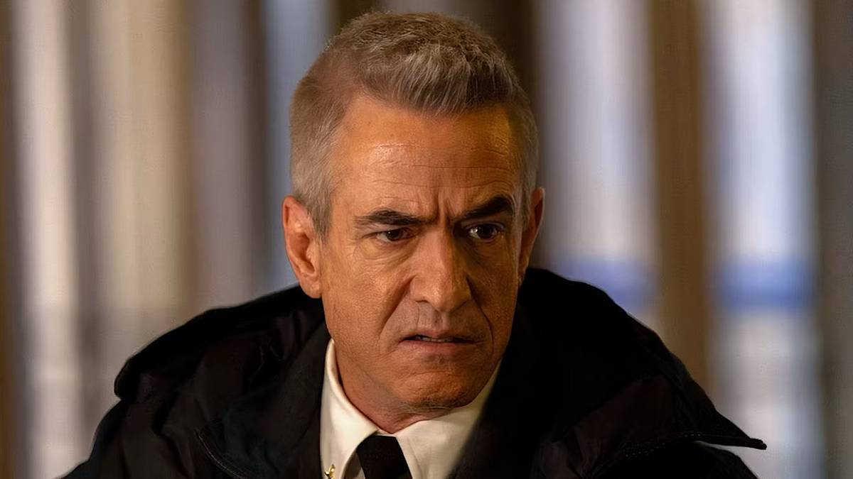 Dermot Mulroney as Chief Pascal in Chicago Fire