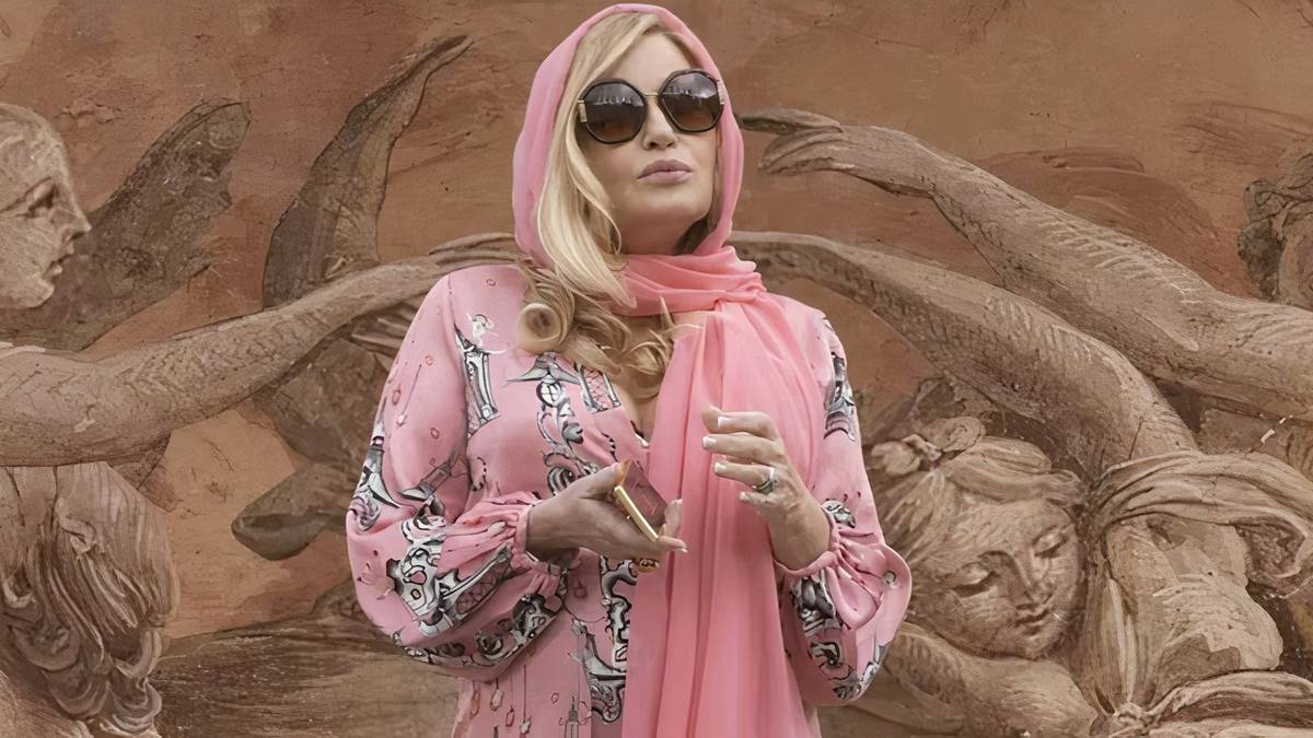 jennifer coolidge pink dress white lotus Exclusive